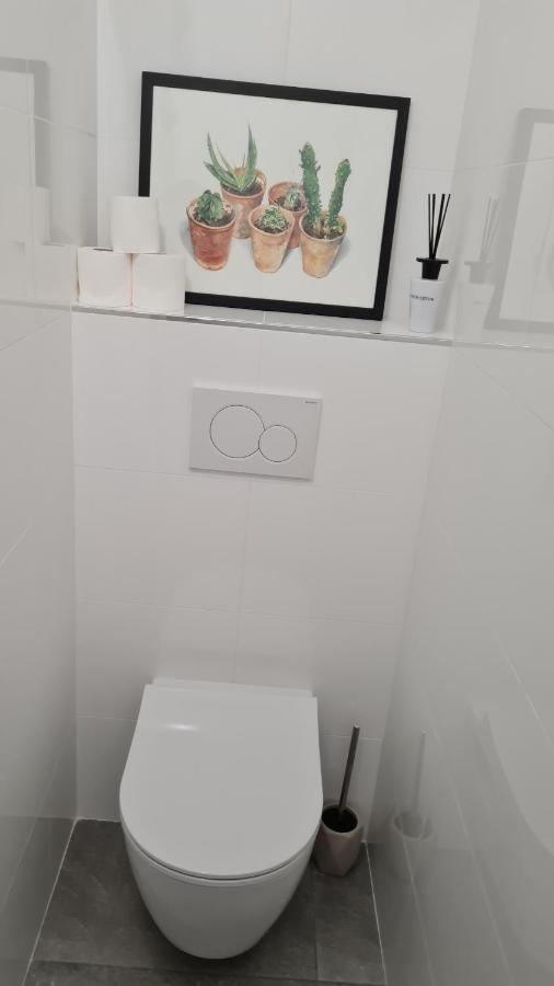 2P Entierement Climatise I Bien Insonorise I Wifi I A 300 M De La Mer I Restaurants Commerces Et Transports A 5Mn A Pied I Ideal 2 Personnes I Possibilite 4 Avec Canape Lit De Qualite I Tres Belle Douche 케인즈수르메르 외부 사진