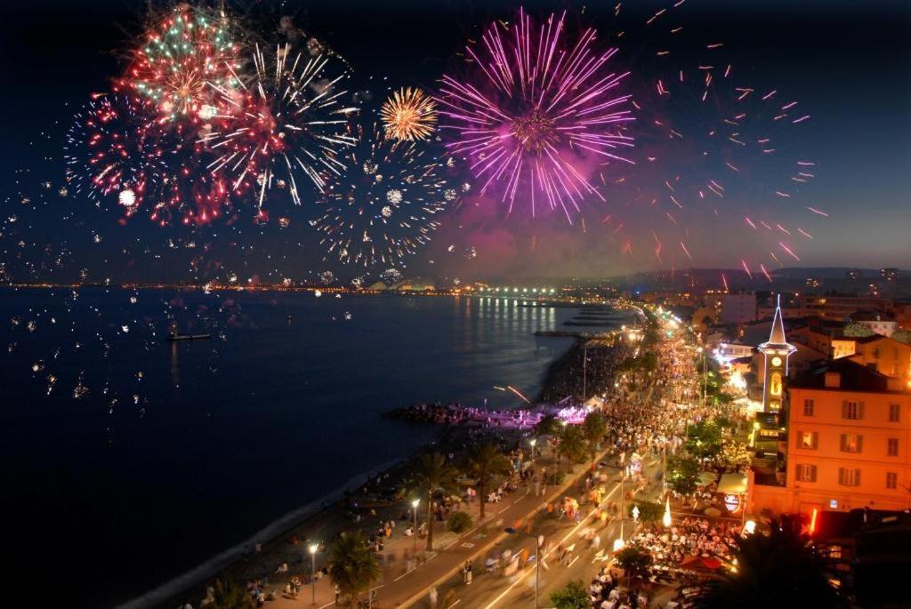 2P Entierement Climatise I Bien Insonorise I Wifi I A 300 M De La Mer I Restaurants Commerces Et Transports A 5Mn A Pied I Ideal 2 Personnes I Possibilite 4 Avec Canape Lit De Qualite I Tres Belle Douche 케인즈수르메르 외부 사진